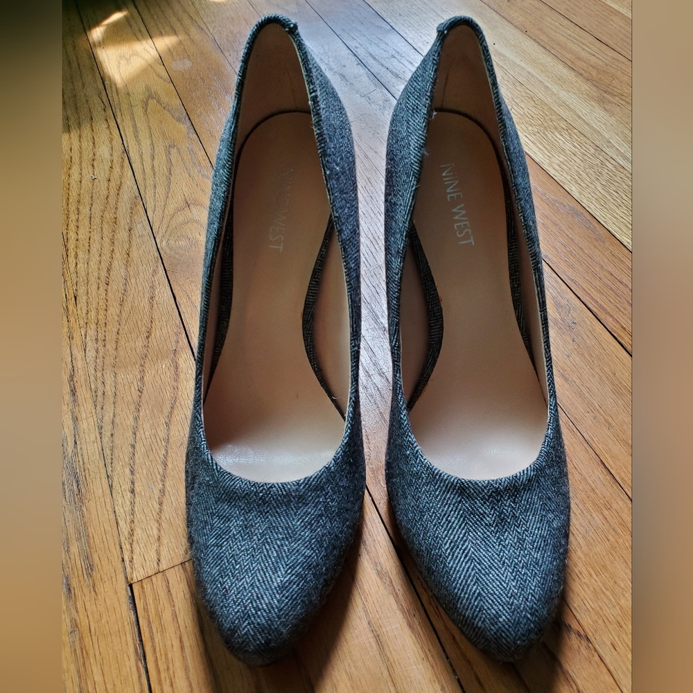 Women's size 9 high heels